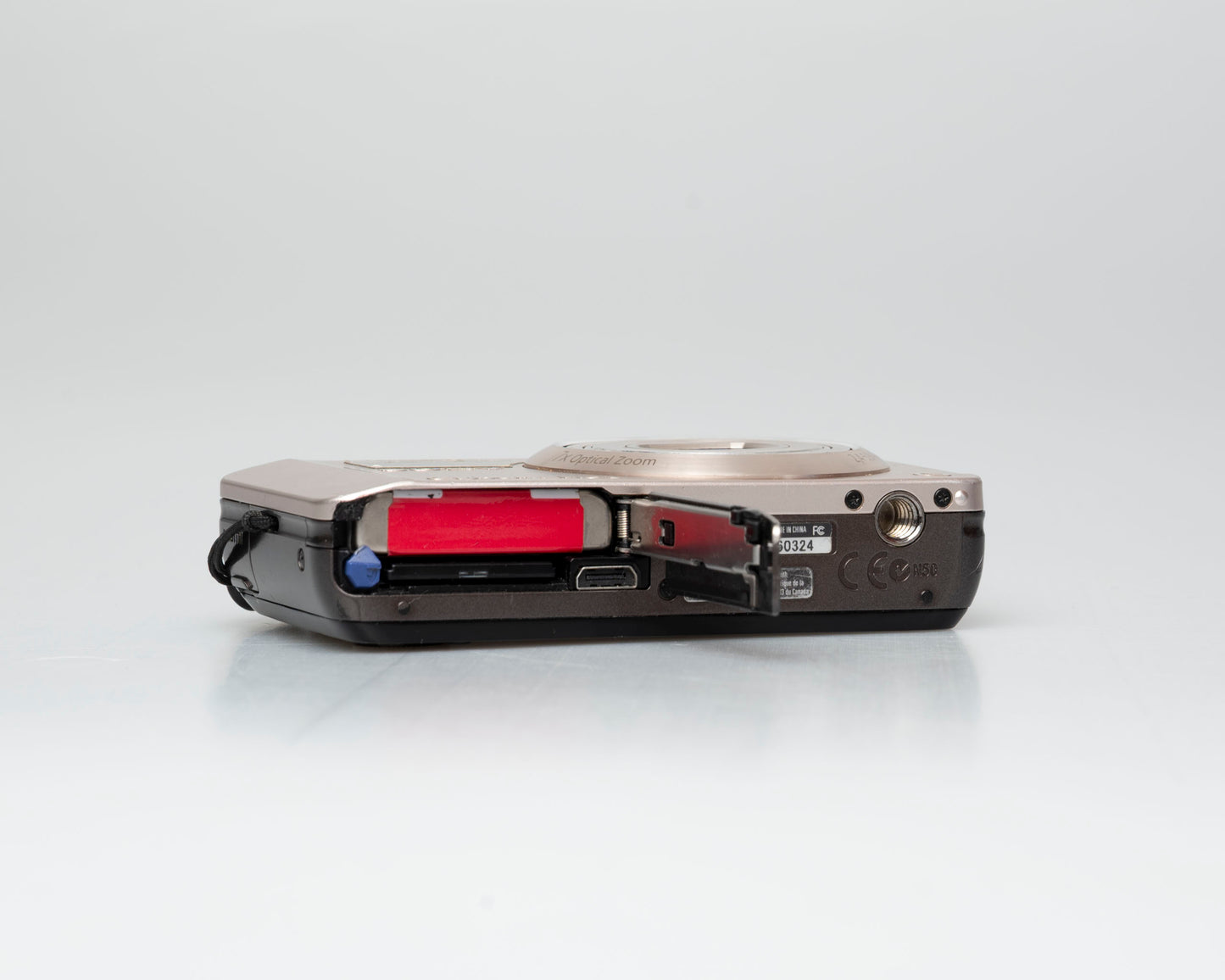 Sony Cyber-Shot G DSC-WX10 16.2MP digicam w/ 8 GB memory card + charger + battery (serial 7360324)