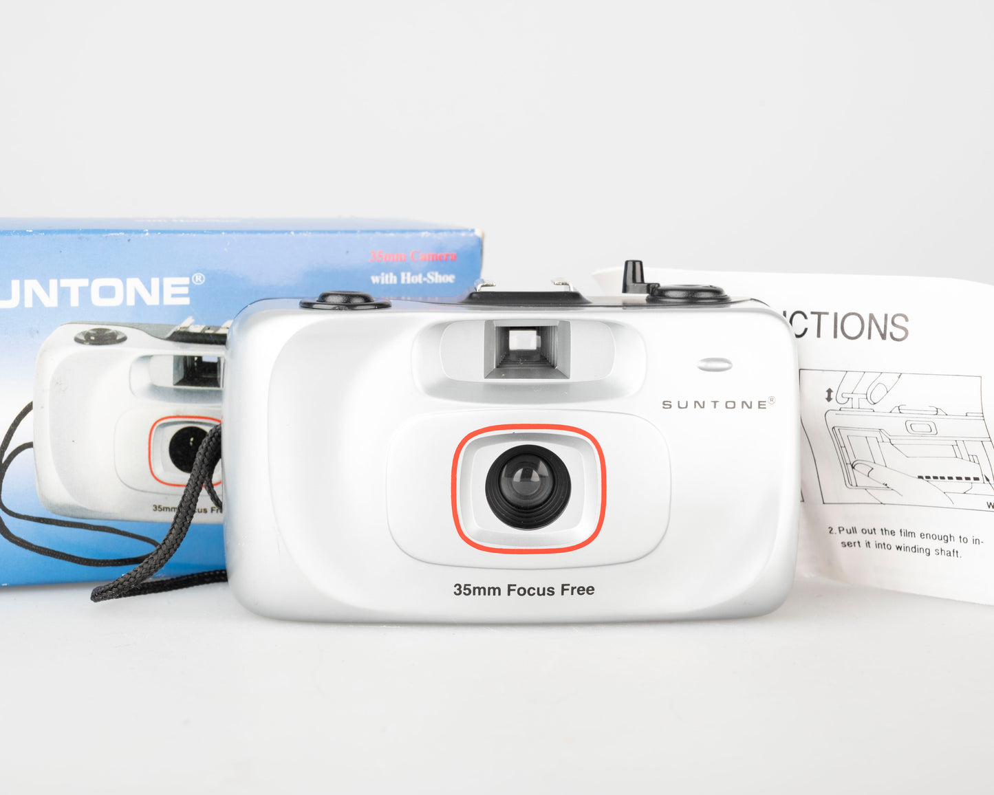 Suntone MM252 Focus Free 35mm film camera w/ original box + manual