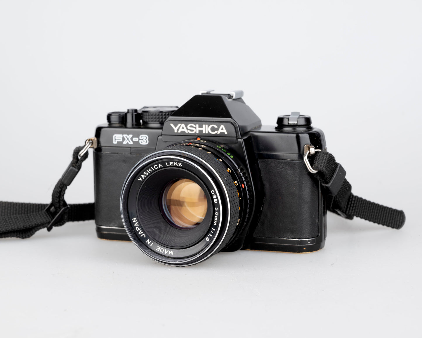 Reflex Yashica FX-3 35 mm avec objectif 50 mm f1.9 (série 287813)