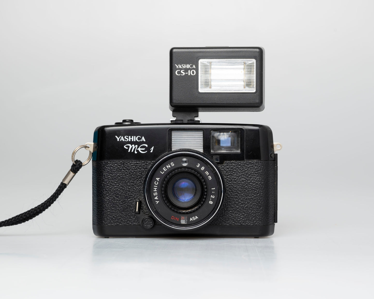 Yashica ME-1 35mm viewfinder camera w/ CS-10 flash (serial 059277) film🎞tested