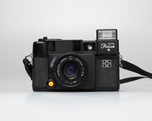 Yashica Auto Focus S 35mm point-and-shoot camera (serial 5036527) | film🎞tested