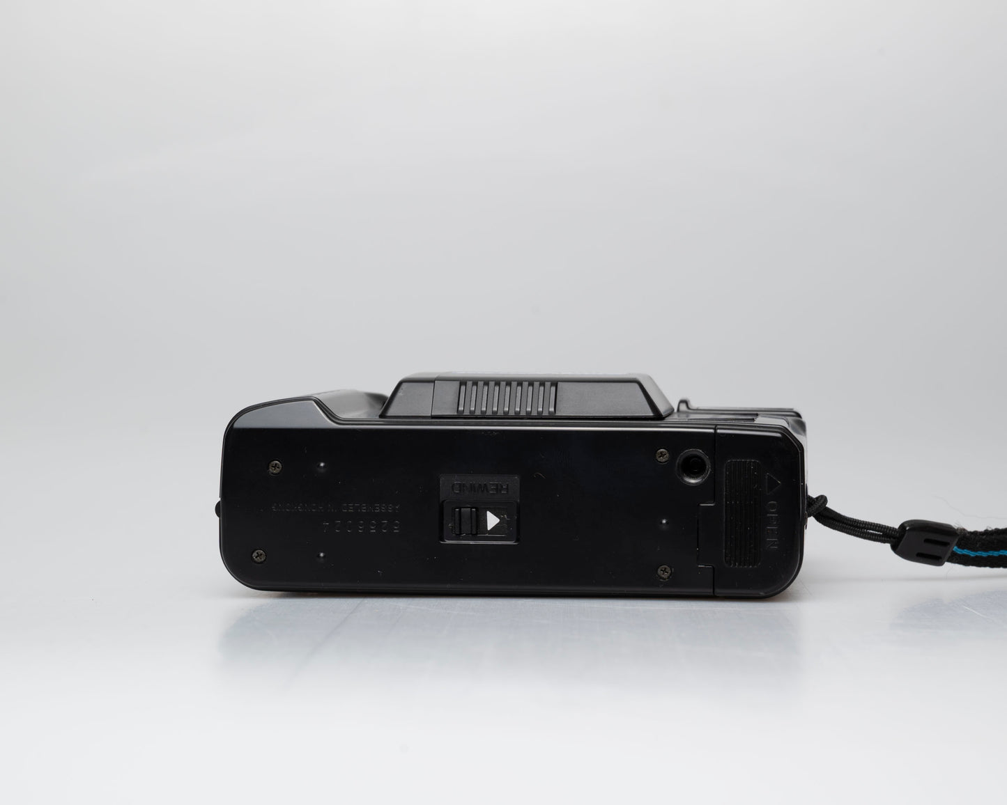 Yashica Auto Focus Motor II appareil photo 35mm à mise au point automatique avec étui (numéro de série 5256024)