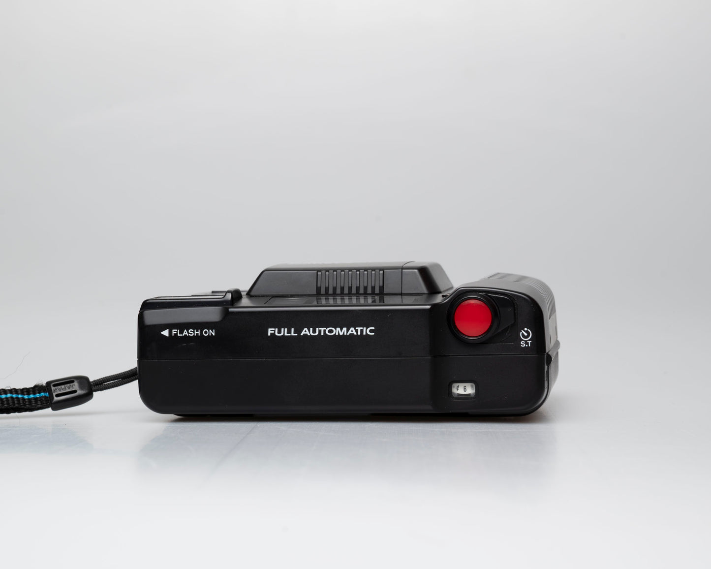 Yashica Auto Focus Motor II appareil photo 35mm à mise au point automatique avec étui (numéro de série 5256024)