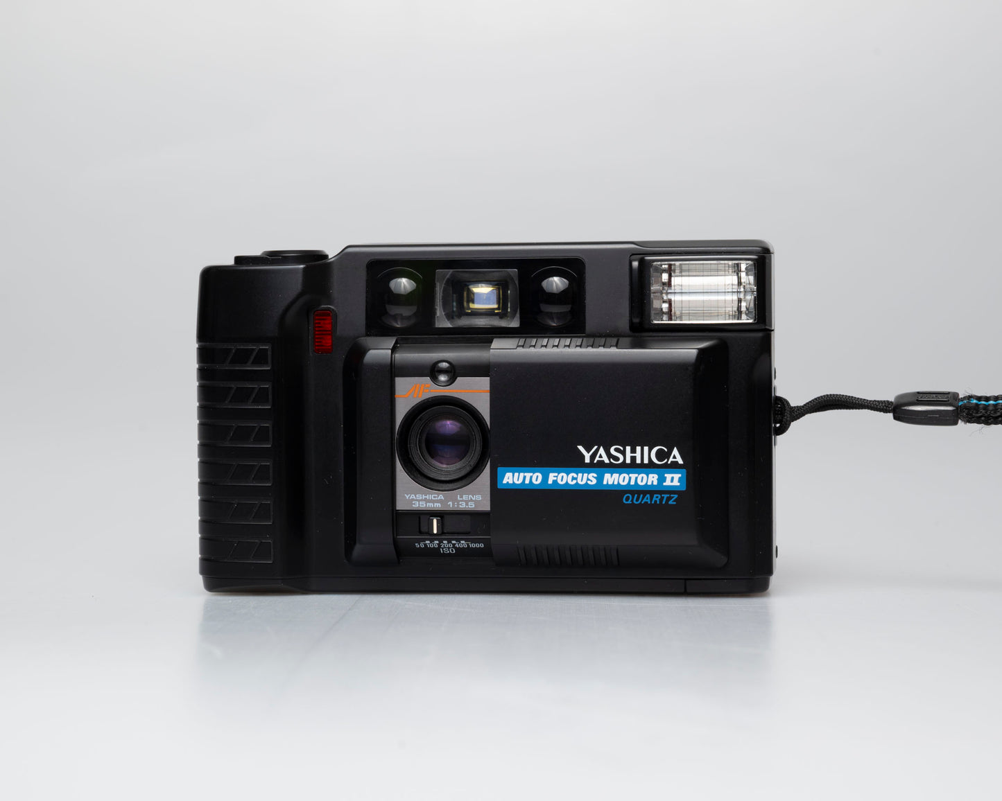 Yashica Auto Focus Motor II appareil photo 35mm à mise au point automatique avec étui (numéro de série 5256024)