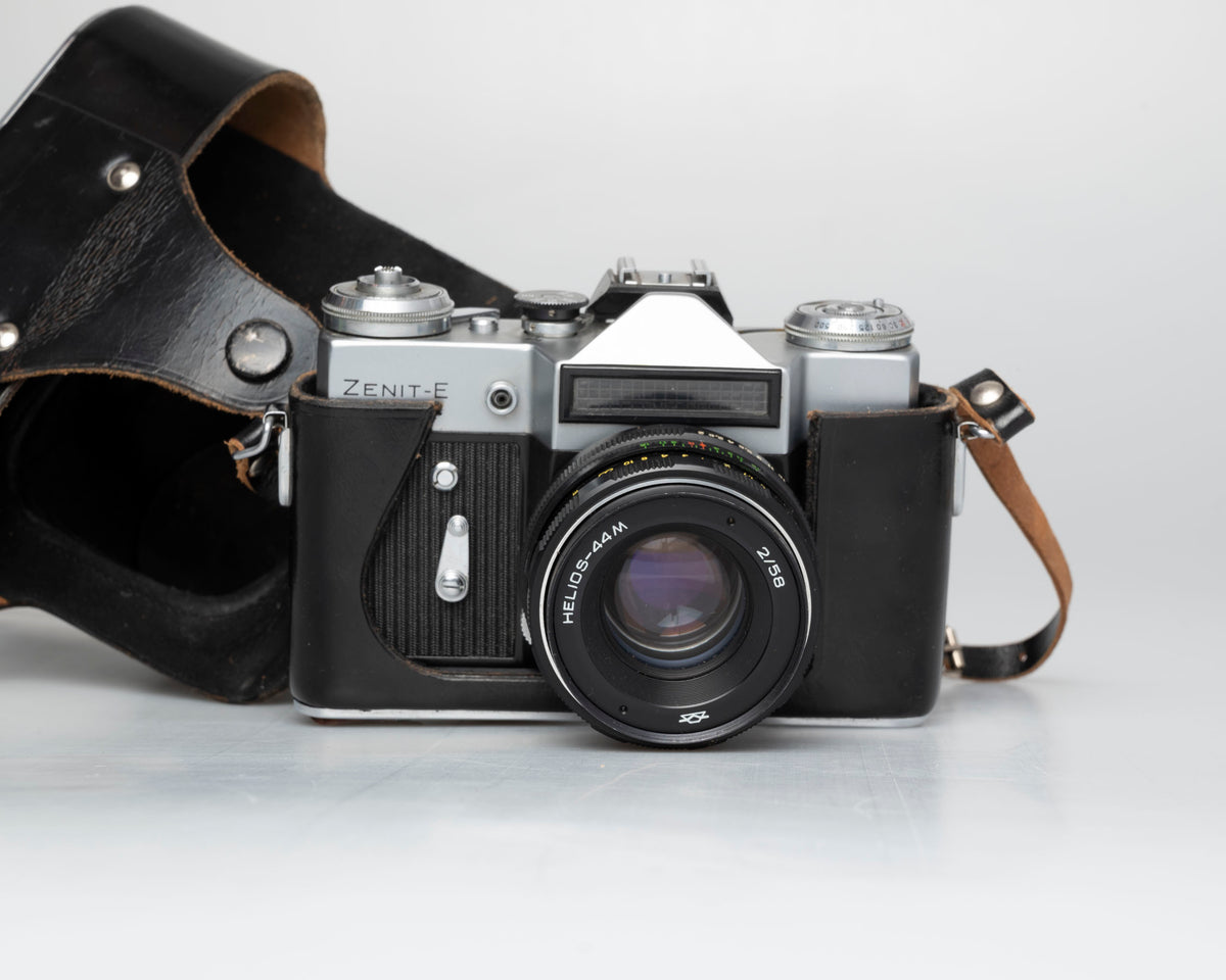 zenit_E_35mm_35mm_film_slr_cam 
