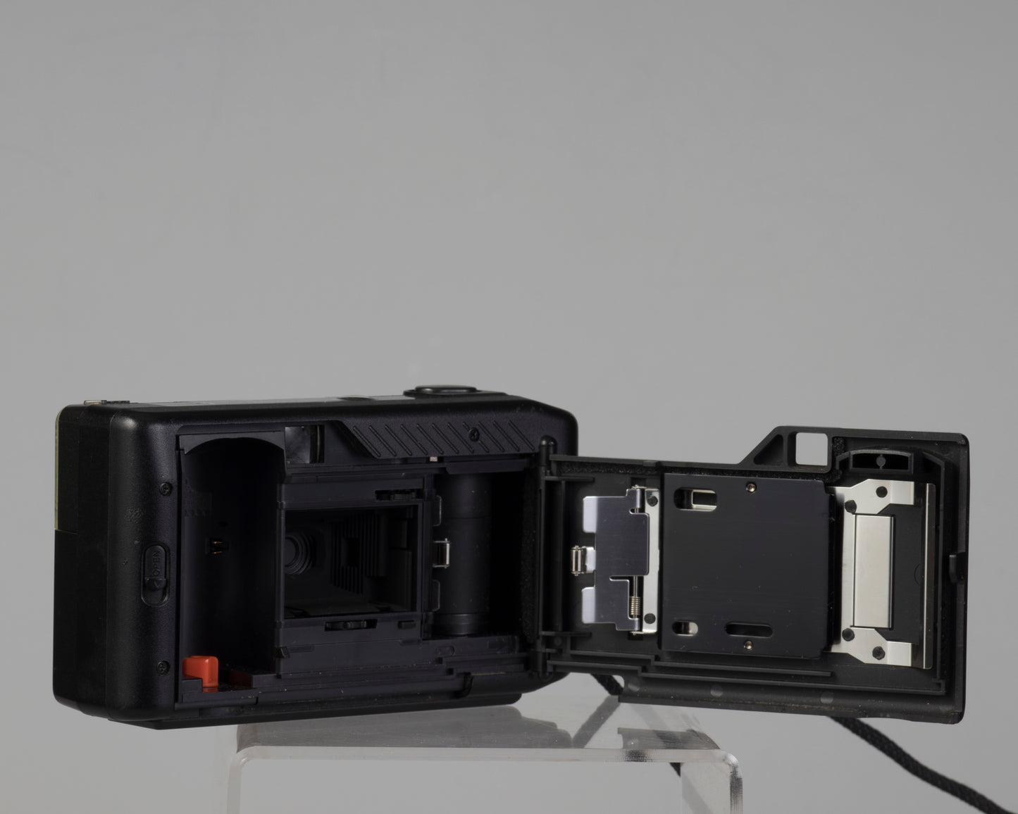 Canon Snappy S 35mm camera (serial 2071894)