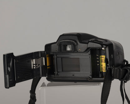 Reflex à film 35 mm Chinon Genesis III 'bridge' avec objectif 38-110 mm