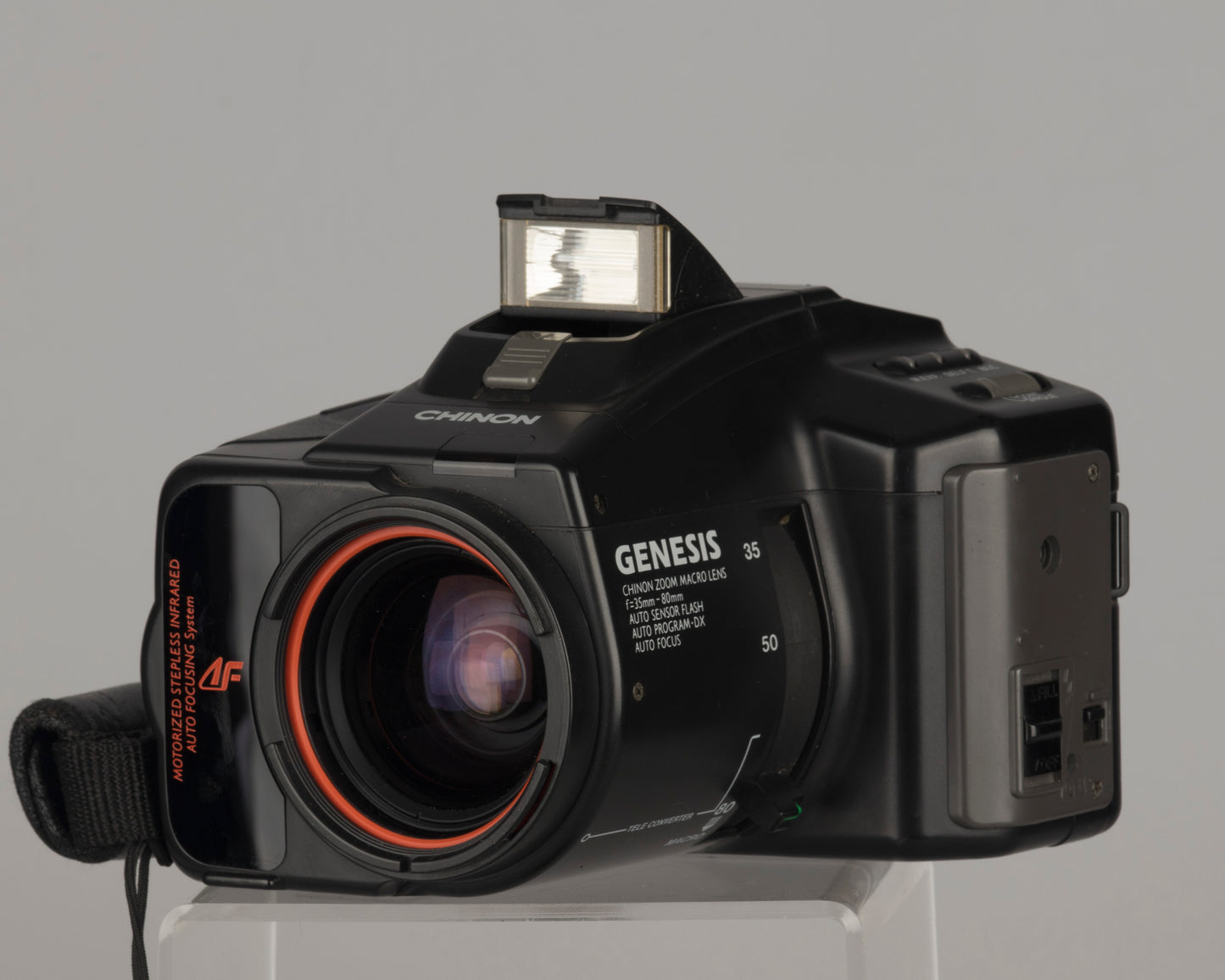 Reflex à film 35 mm Chinon Genesis 'bridge' avec objectif 35-80 mm
