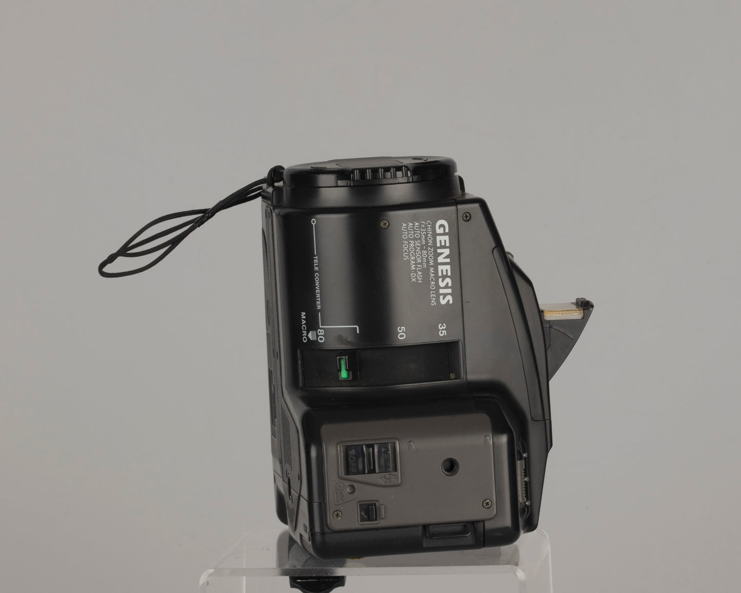 Chinon Genesis 'bridge' 35mm film SLR with 35-80mm lens
