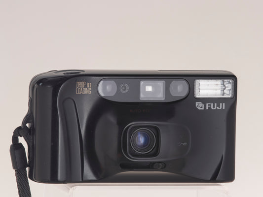 Fuji DL-80 (aka Discovery 80) 35mm point-and-shoot camera. Front view.