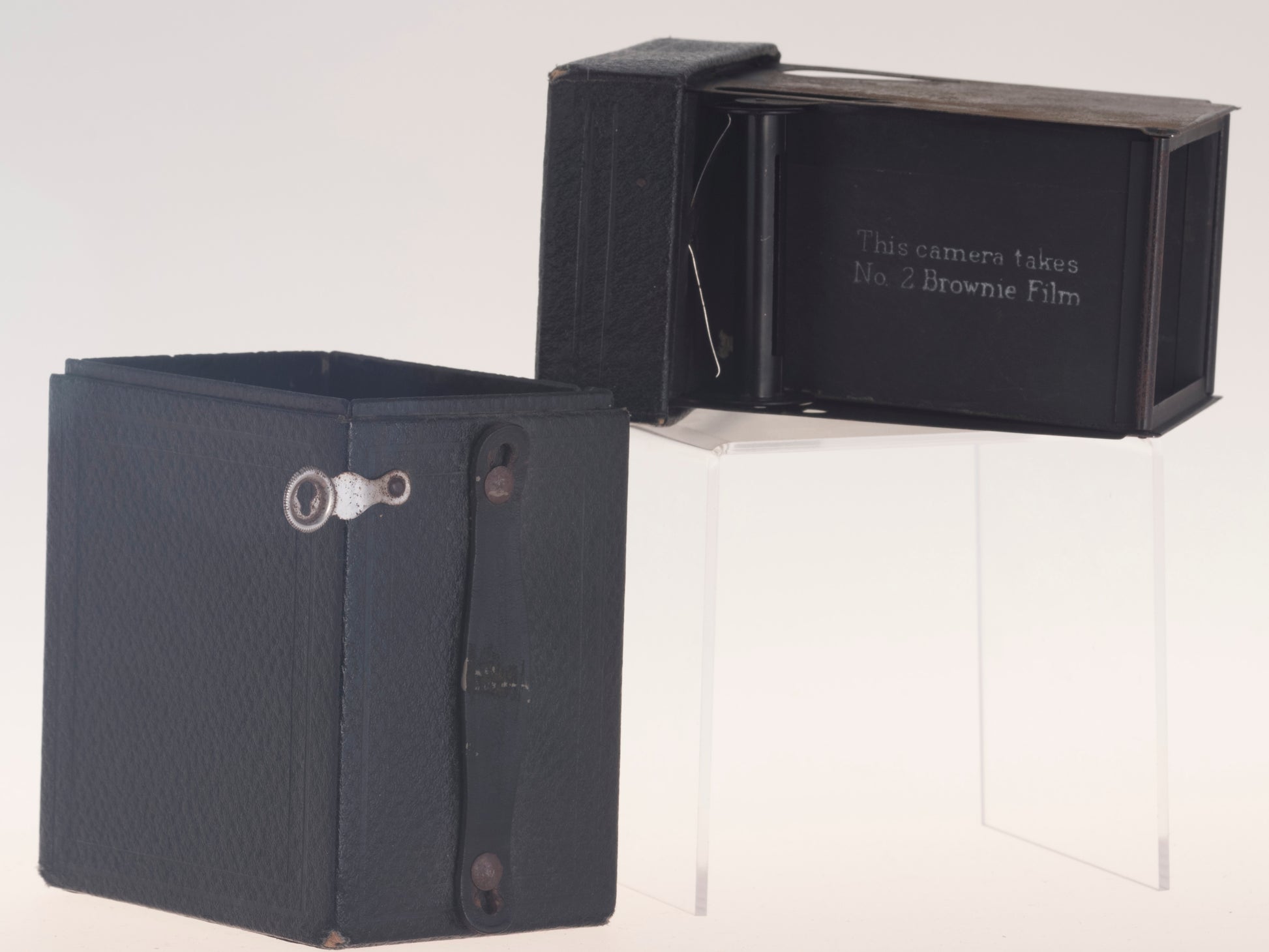 A Nice Vintage Kodak No 2 Hawkeye Model B Box Camera 120 Roll Film A Nice Vintage Kodak No 2 Hawkeye Model B Box Camera 120 Roll Film