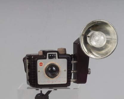 Vtg Kodak Brownie Hawkeye Camera Flash Model Black Bakelite Vtg Kodak Brownie Hawkeye Camera Flash Model Black Bakelite