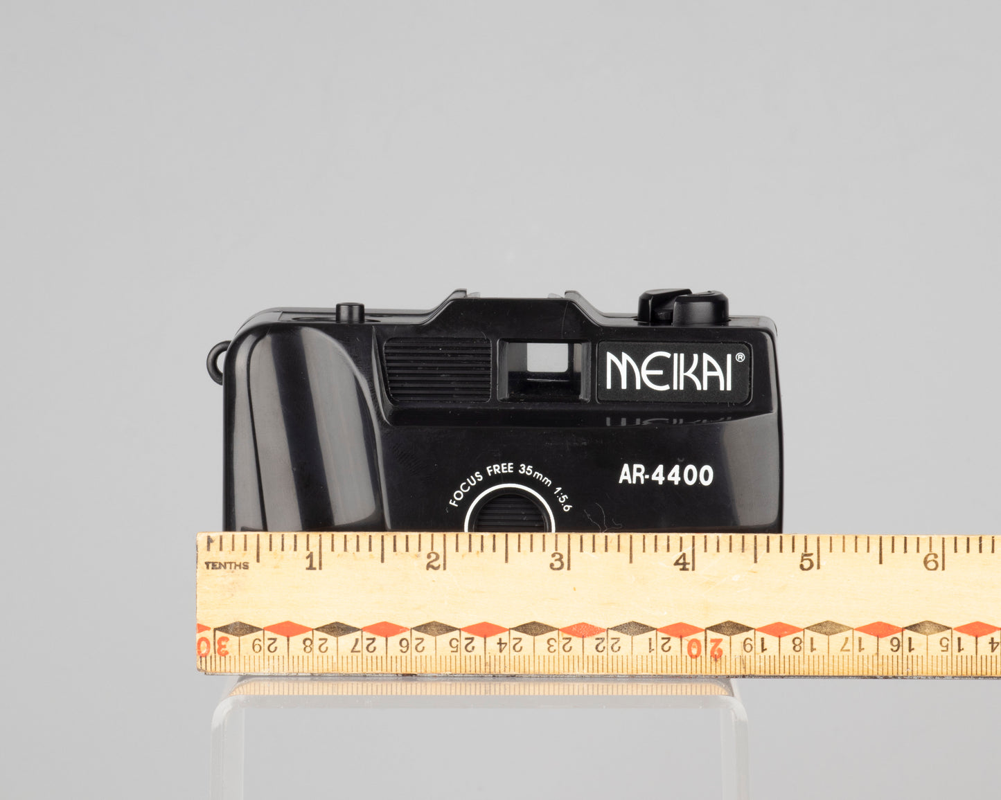 Meikai AR-4400 focus free 35mm camera