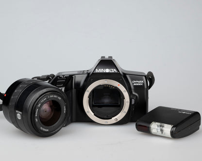 Minolta Dynax 3000i SLR 35 mm avec zoom Minolta AF 35-70 mm + flash programme D 314i