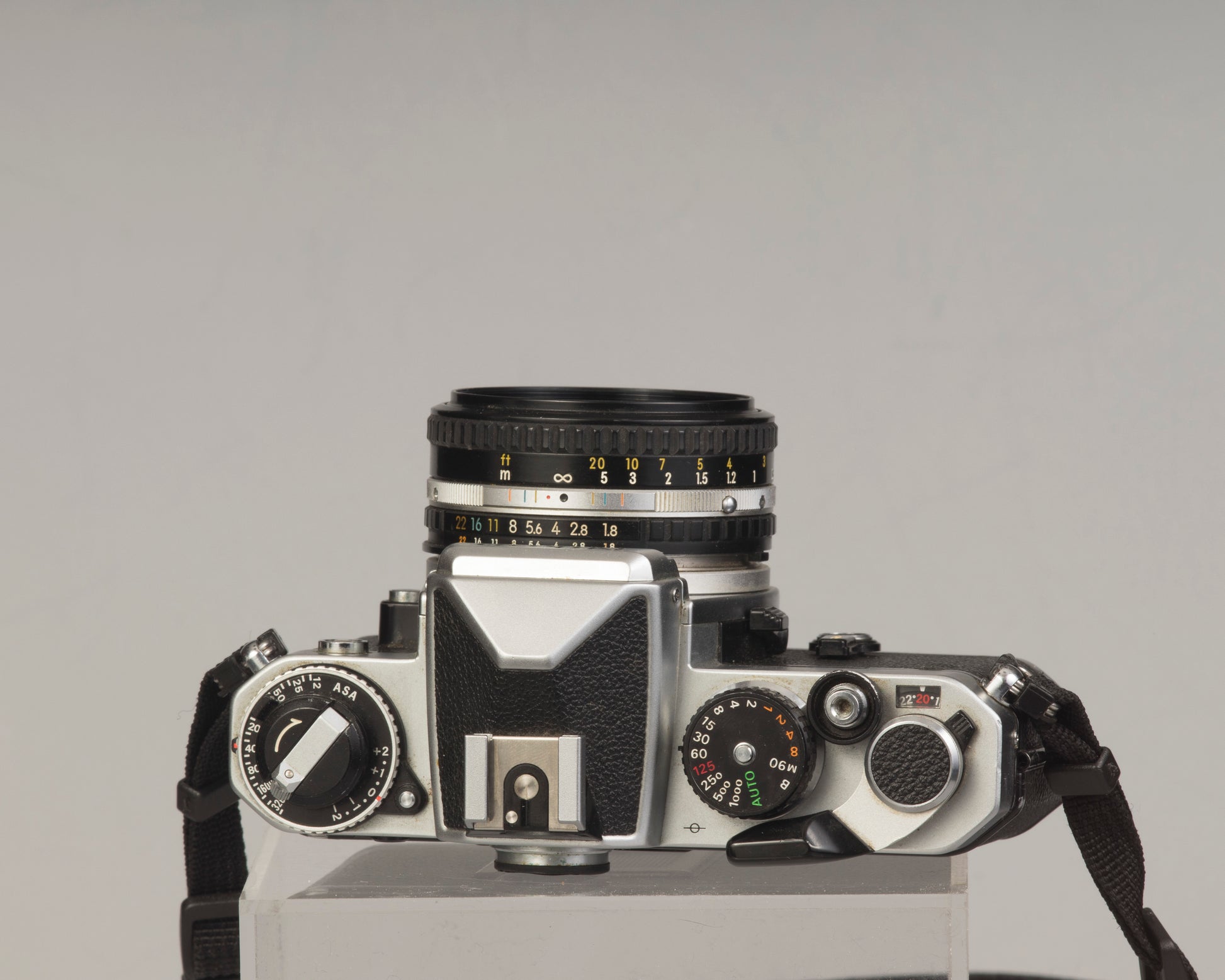 Nikon FM Chrome 35mm Film Camera w/ 50mm f2 AI Lens [EXC Nikon FM Chrome 35mm Film Camera w/ 50mm f2 AI Lens [EXC