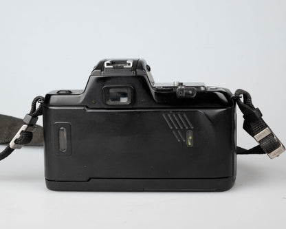 Reflex Nikon F-401S 35 mm avec objectif AF Nikkor 28-80 mm