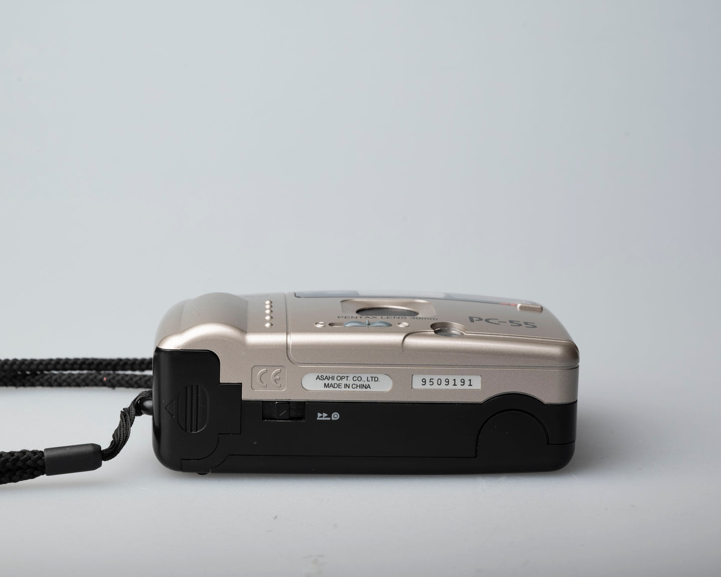 Appareil photo Pentax PC-55 35 mm avec étui (série 9509191)