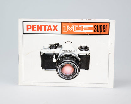Pentax ME Super 35 mm SLR avec objectif SMC Pentax M 50 mm f2 avec manuel (série 3711601)