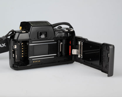 Pentax SF10 35mm SLR w/ SMC Pentax-F 28mm f2.8 compact prime lens (serial 4195760)