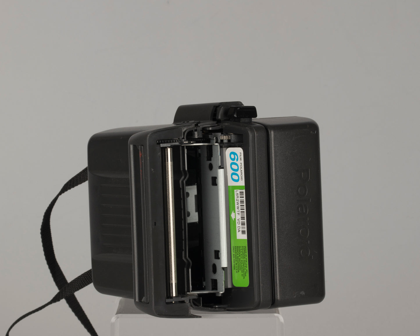 Polaroid OneStep Close-up 600 instant camera (serial L5R2WWTFVDDA)