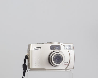 The Samsung Maxima 60 XL is a very compact point-and-shoot 35mm camera from the late 1990s