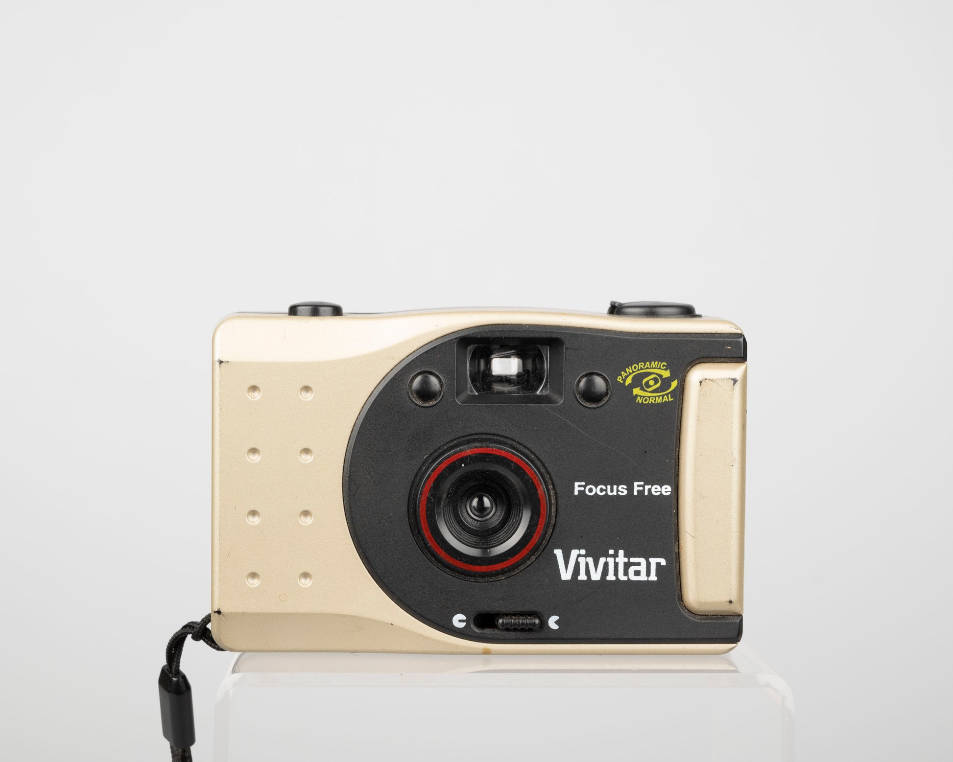 The Vivitar PN2011 is a simple, mechanical 35mm camera.