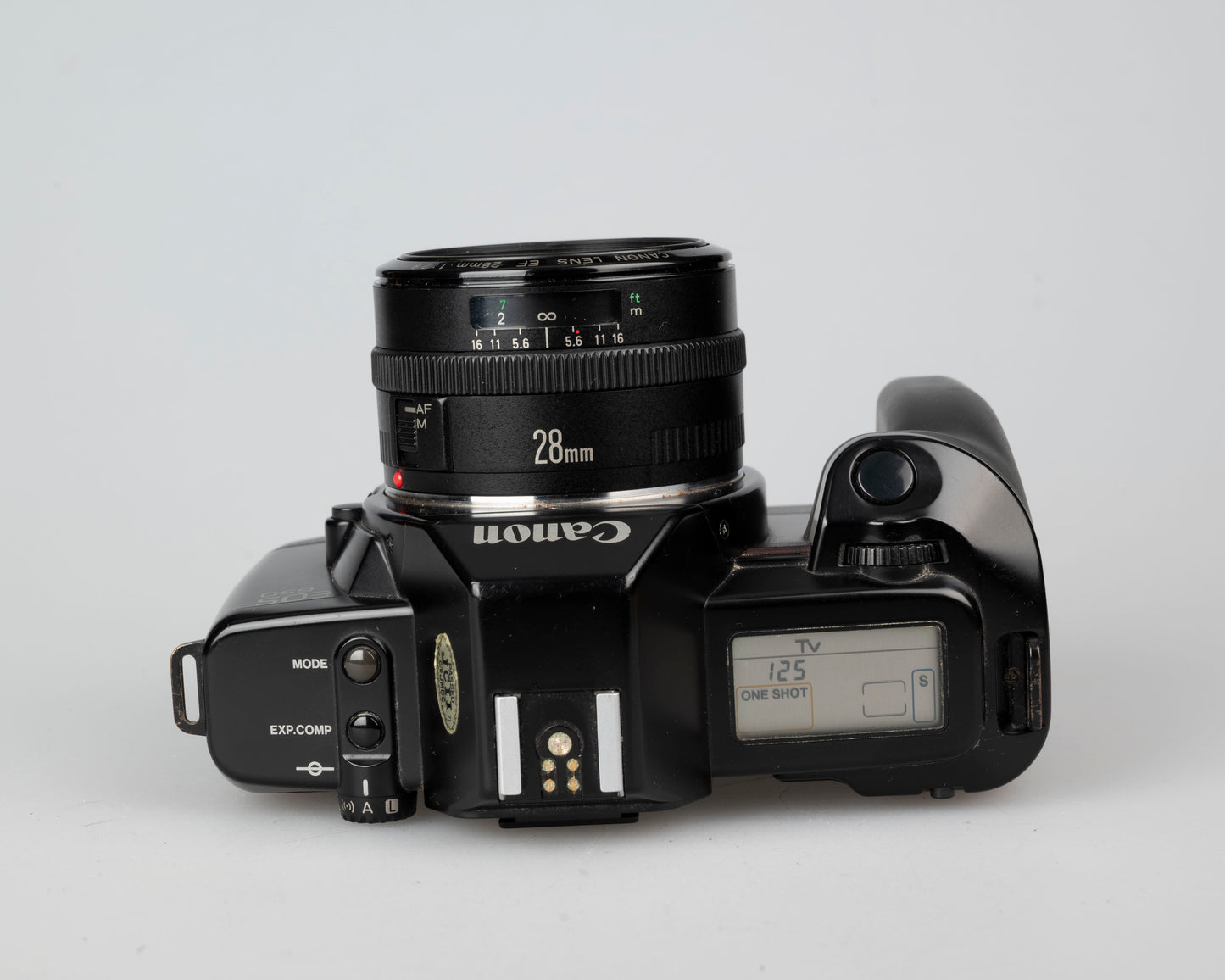 Canon EOS 650 35mm SLR w/EF 28mm f2.8 lens (serial 1051453)