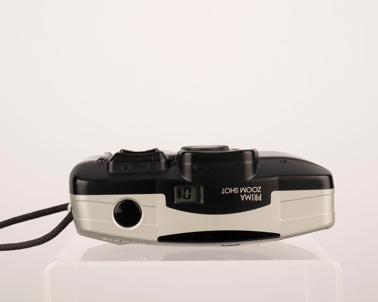 Canon Prima Zoom Shot 35mm film camera w/ case (serial 3626453)