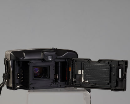 Appareil photo Canon Sure Shot Z135 35 mm (série 6003033)