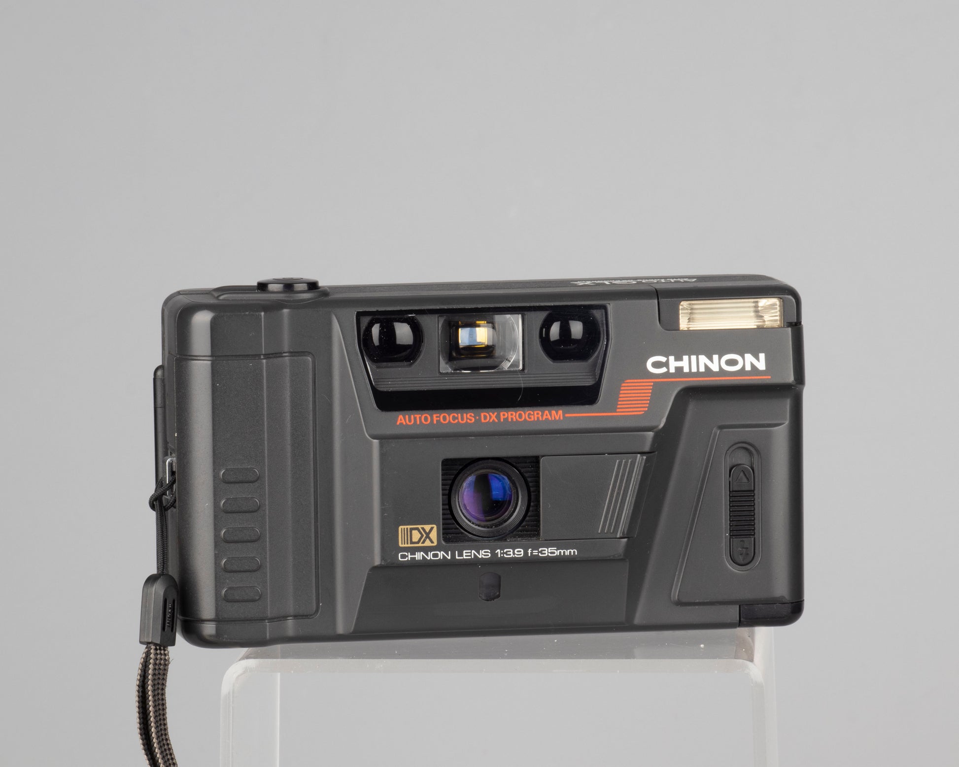 The Chinon Auto GLX is a Japanese-made 35mm point-and-shoot featuring a 35mm f3.9 lens