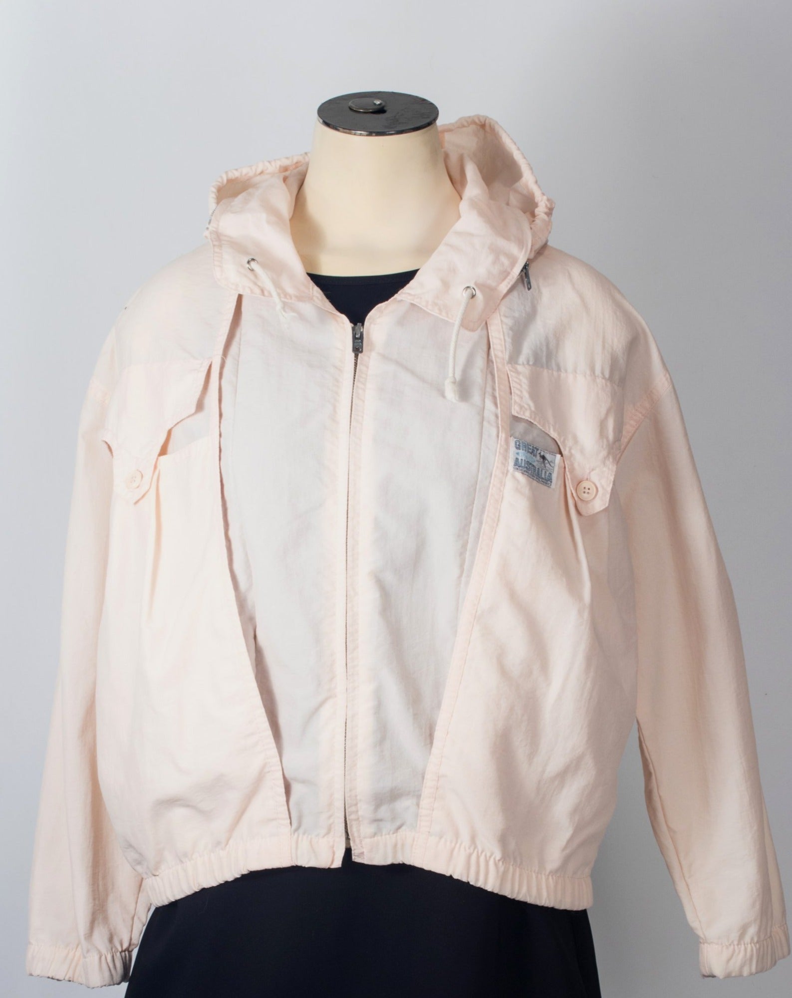 Klimager's pink windbreaker pastel France jacket