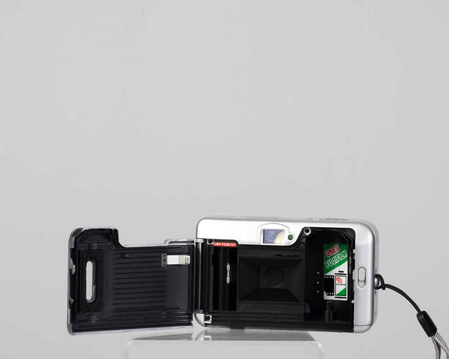 The Fujifilm Clear Shot S Autofocus ultracompact 35mm film camera