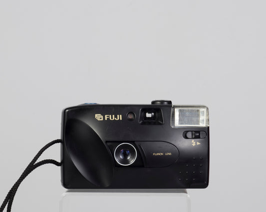 The Fujifilm DL-8 (aka DL-7) is a basic compact 35mm film camera