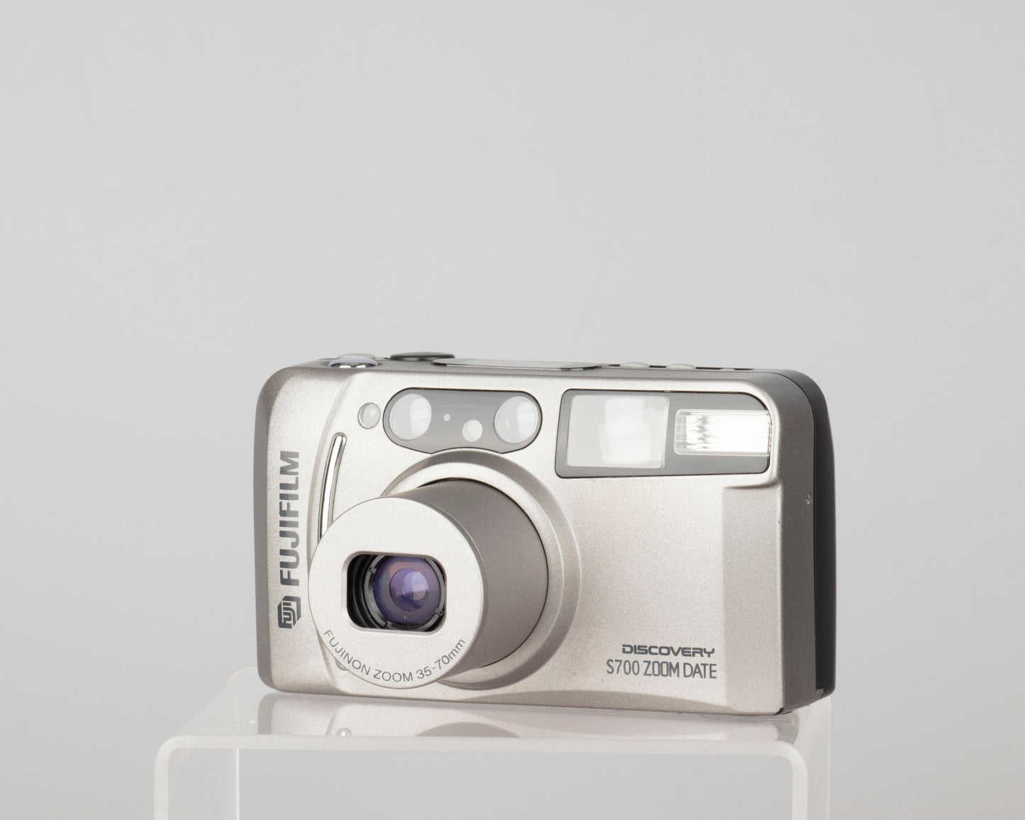 Fujifilm Discovery 700S Zoom Date 35mm camera (serial 4797578)