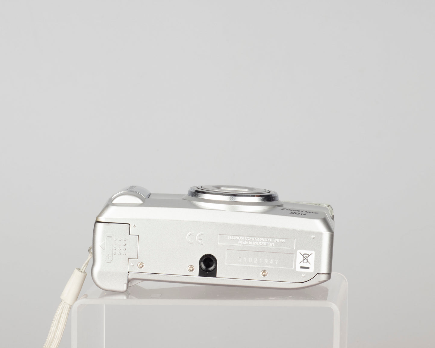 Fujifilm Zoom Date 90V 35mm camera (serial 01021947)