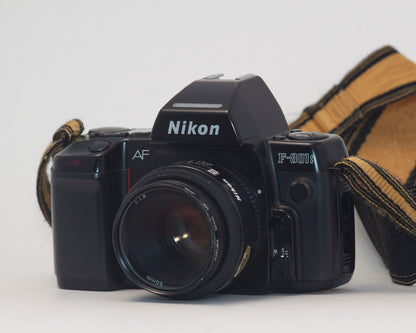 Reflex Nikon F-801s avec objectif 50 mm f1.8 AF Nikkor