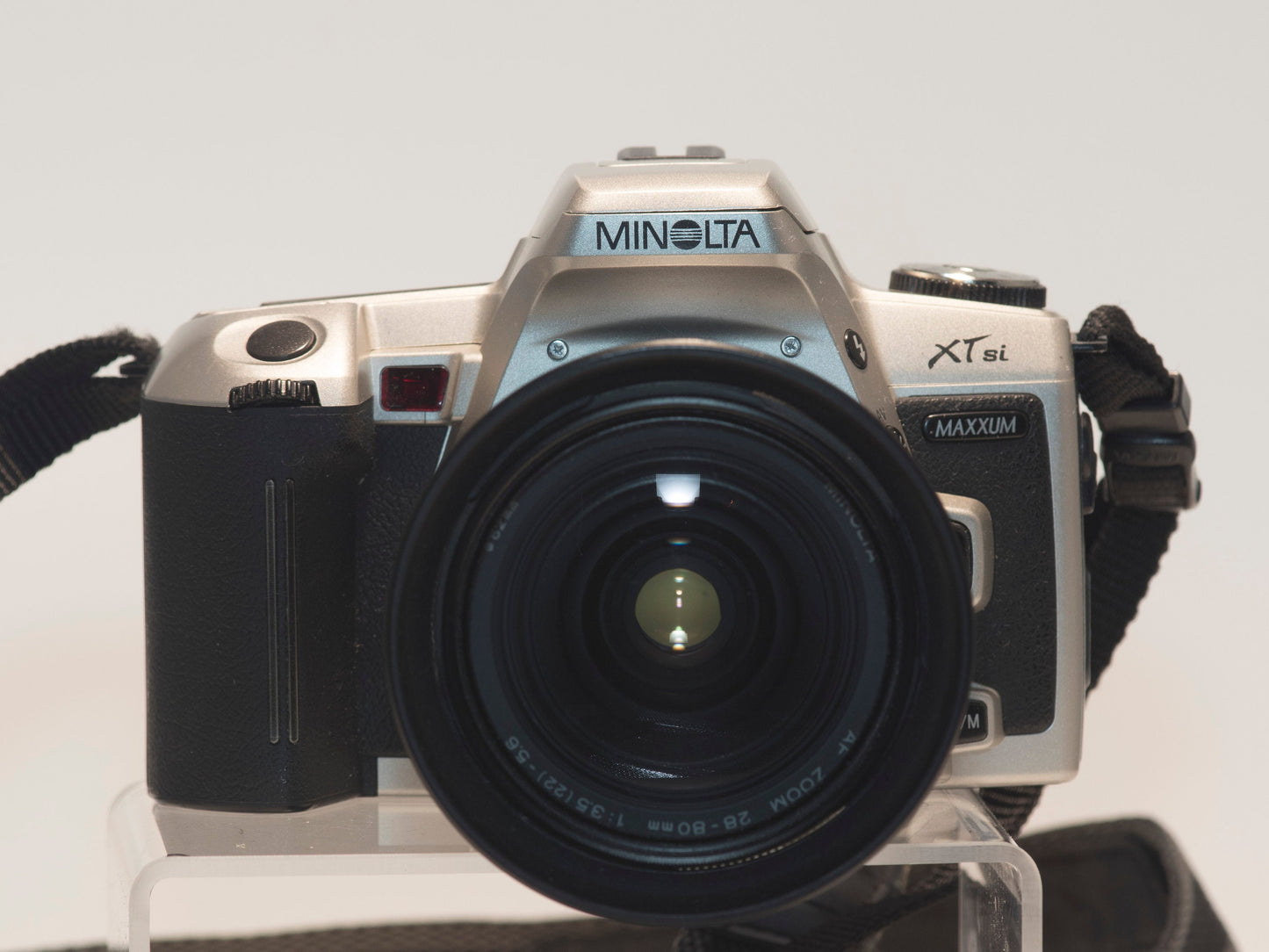 Minolta Maxxum XTsi 35mm film SLR