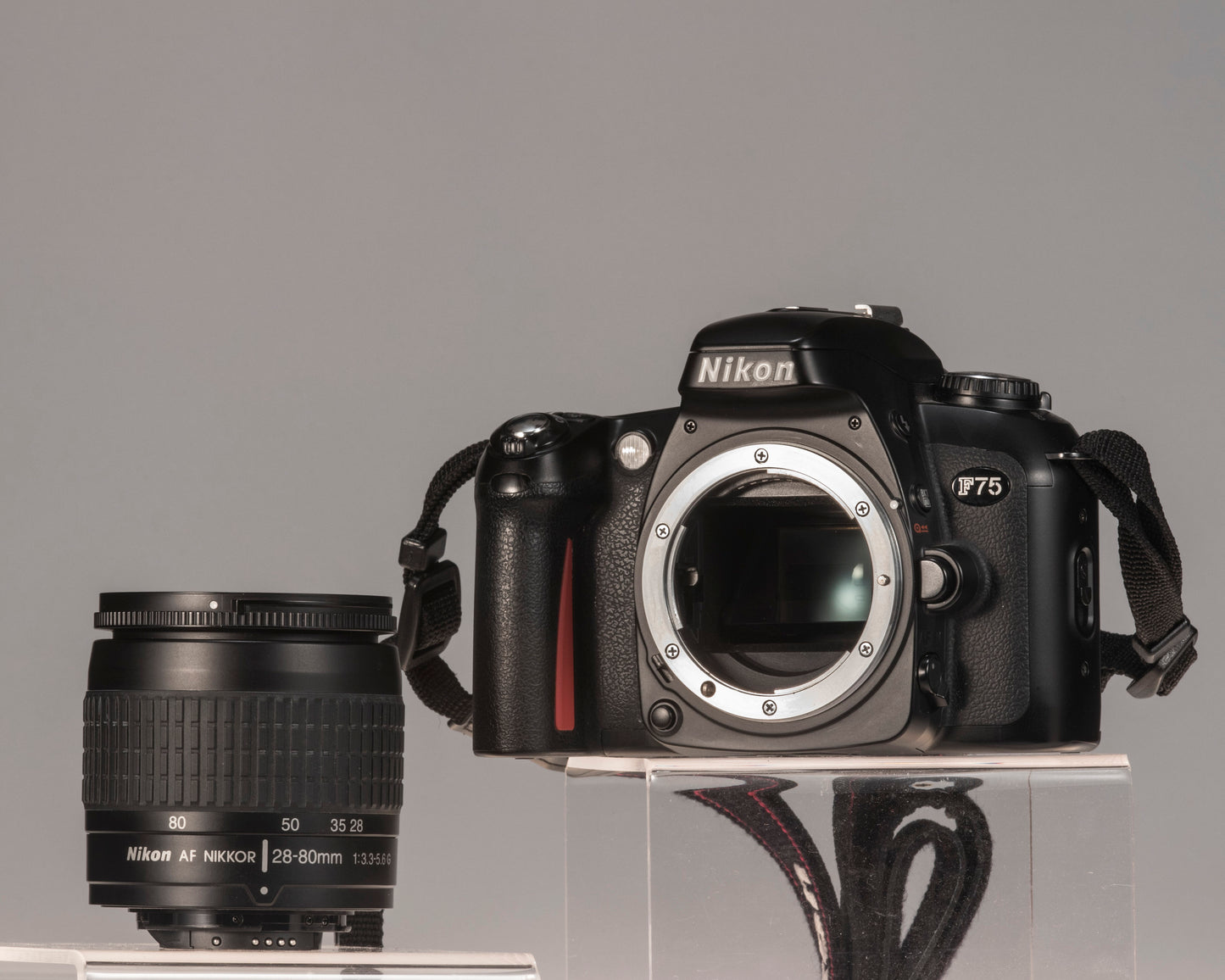 Nikon F75 (alias N75) Reflex 35 mm