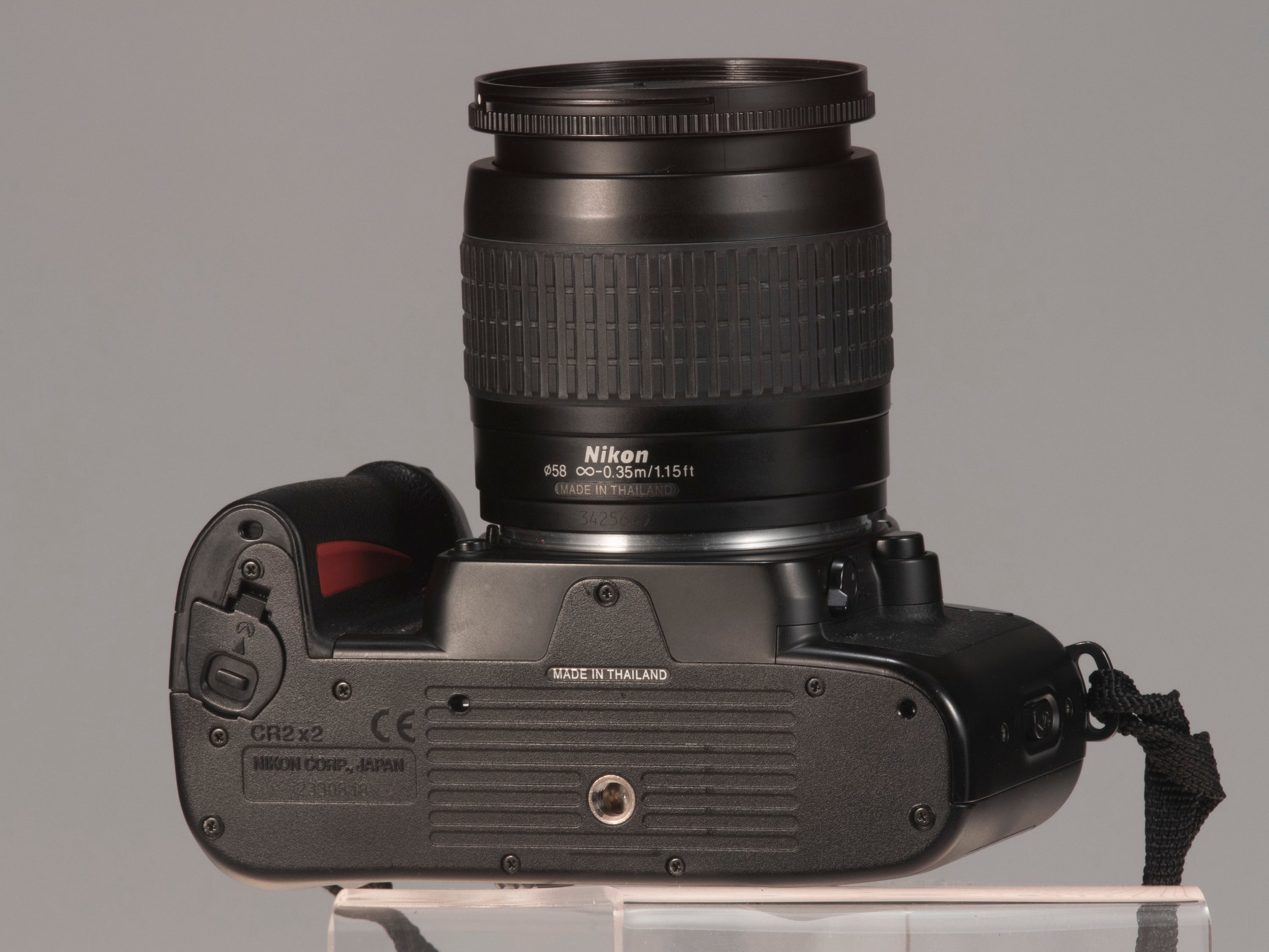 Nikon F75 (aka N75) 35mm film SLR – New Wave Pool