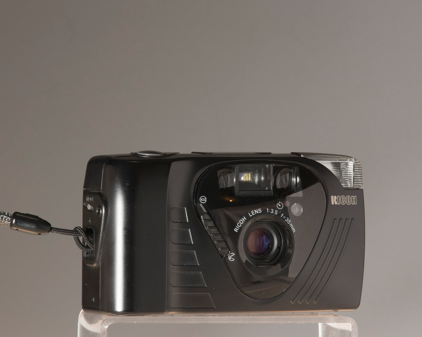 Ricoh FF-9 compact 35mm film camera