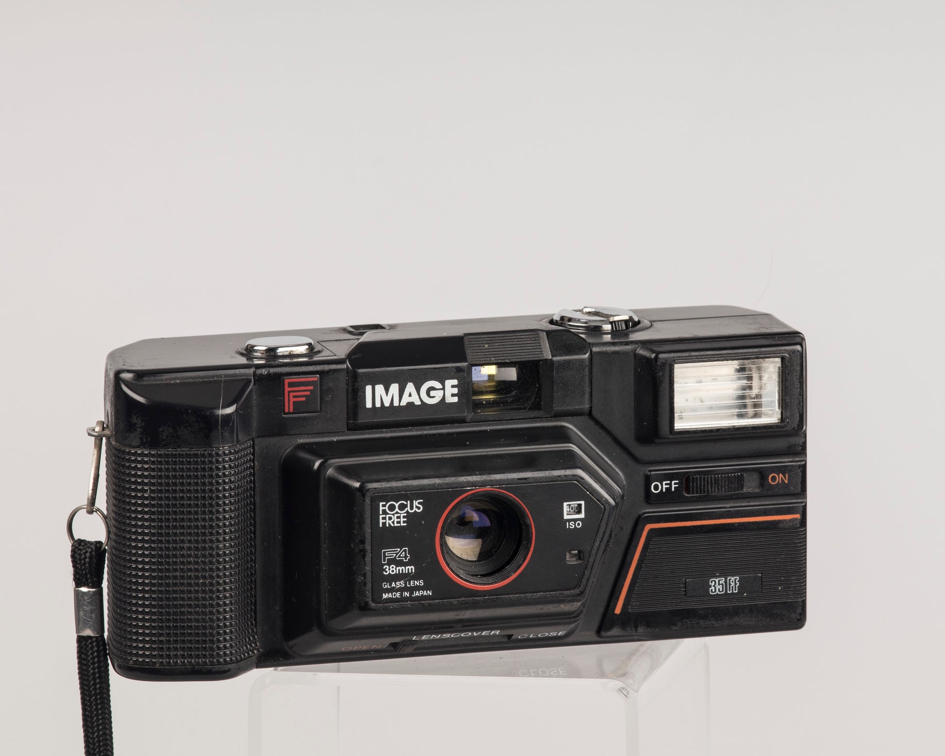 This is the Image 35FF focus free camera. It was also sold as the Premier PC-500 and the Fotorama PC-500