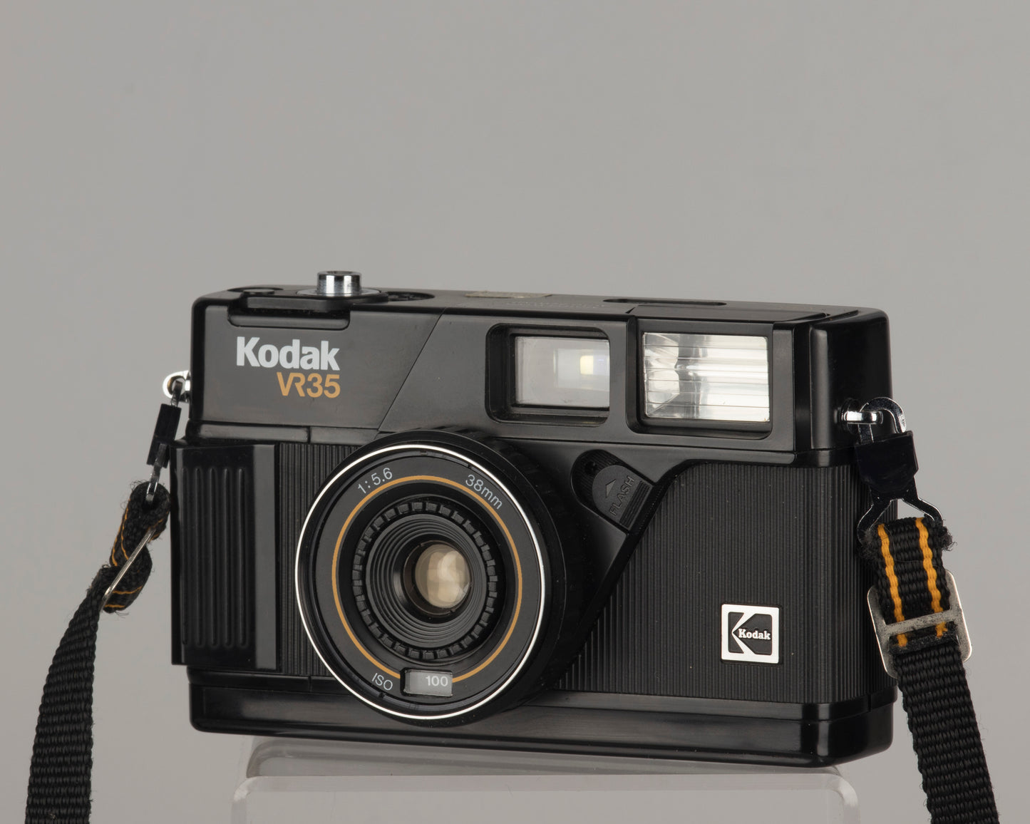 Kodak VR35 K5 35mm camera with original leatherette case