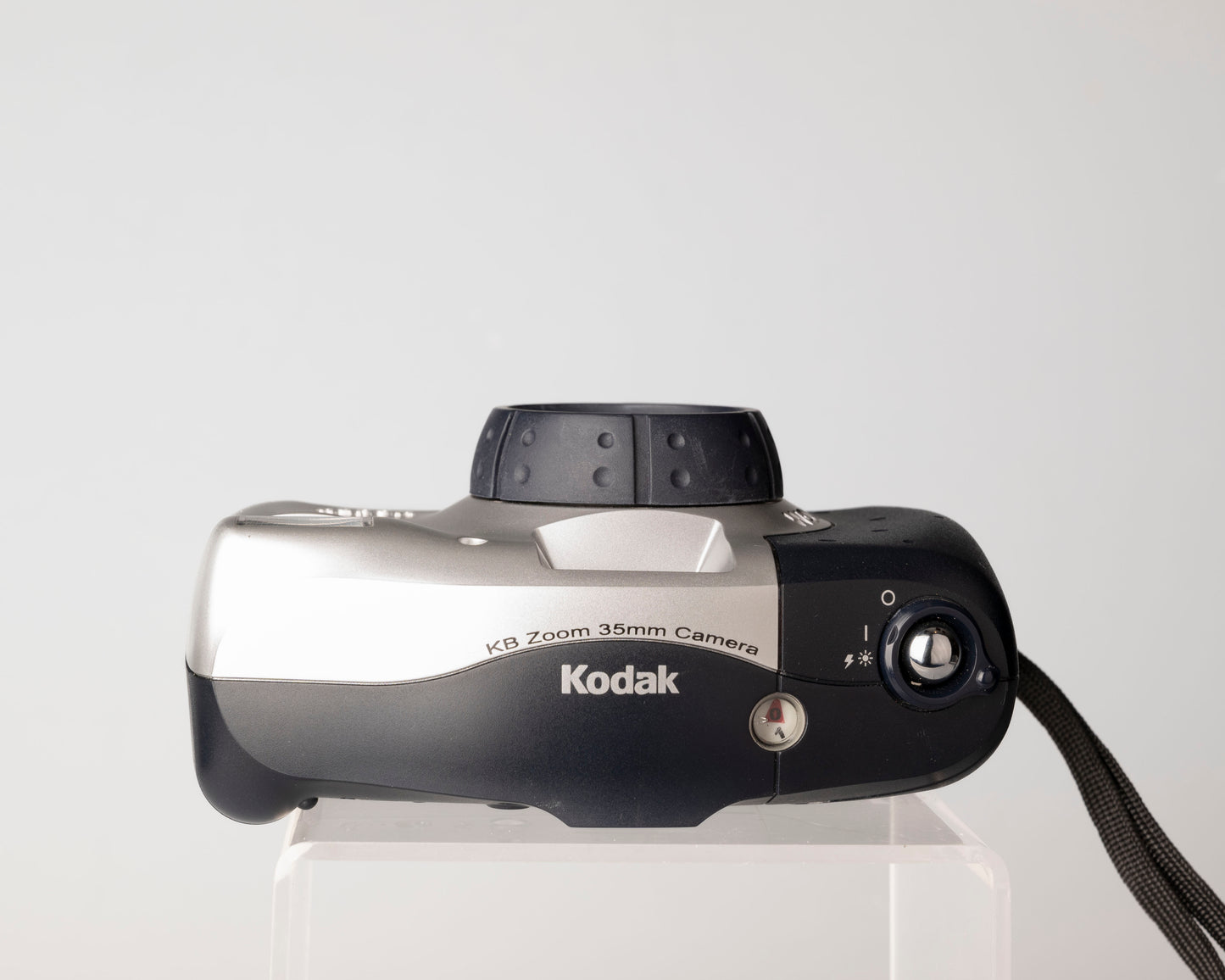 Kodak KB Zoom 35mm camera w/ case