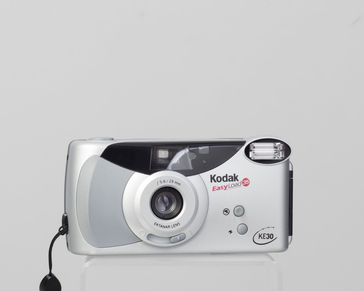 The Kodak KE30 EasyLoad is a very easy to use 35mm film camera