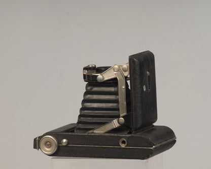 Kodak Vigilant Junior Six-20 folding camera (uses 620 film)