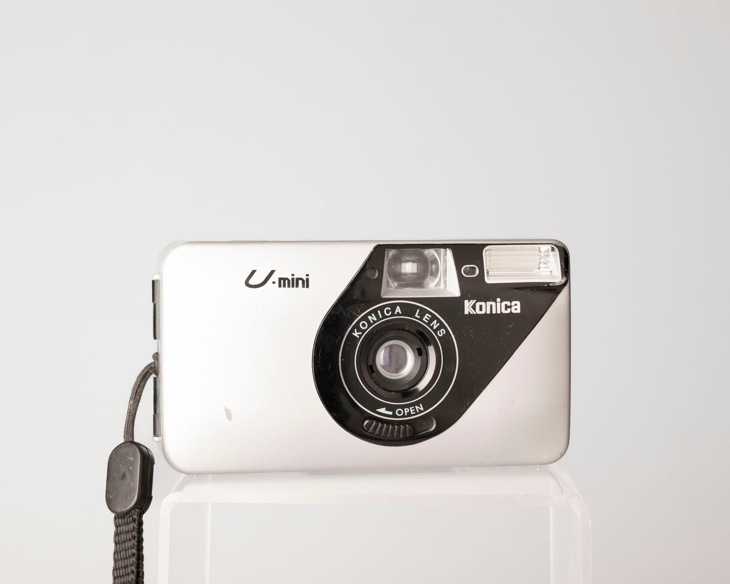 Konica U-mini ultra compact 35mm camera w/ box and manual (serial 3314218)