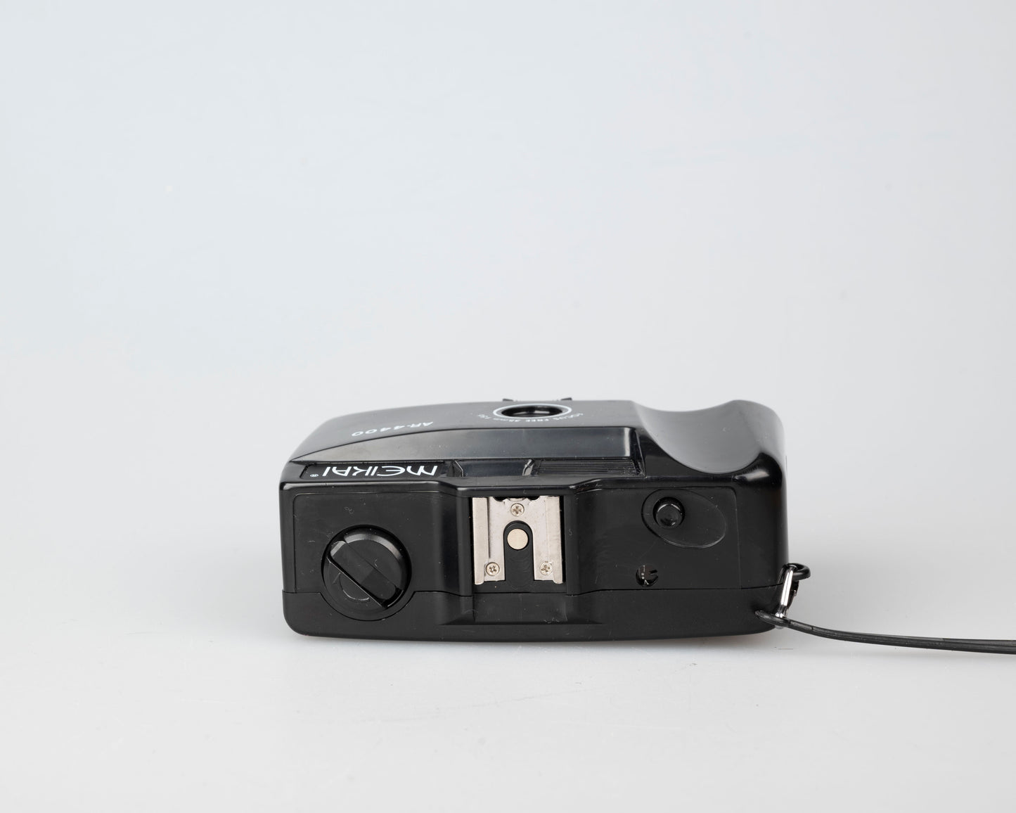 Meikai AR-4400 focus-free 35mm camera w/ case