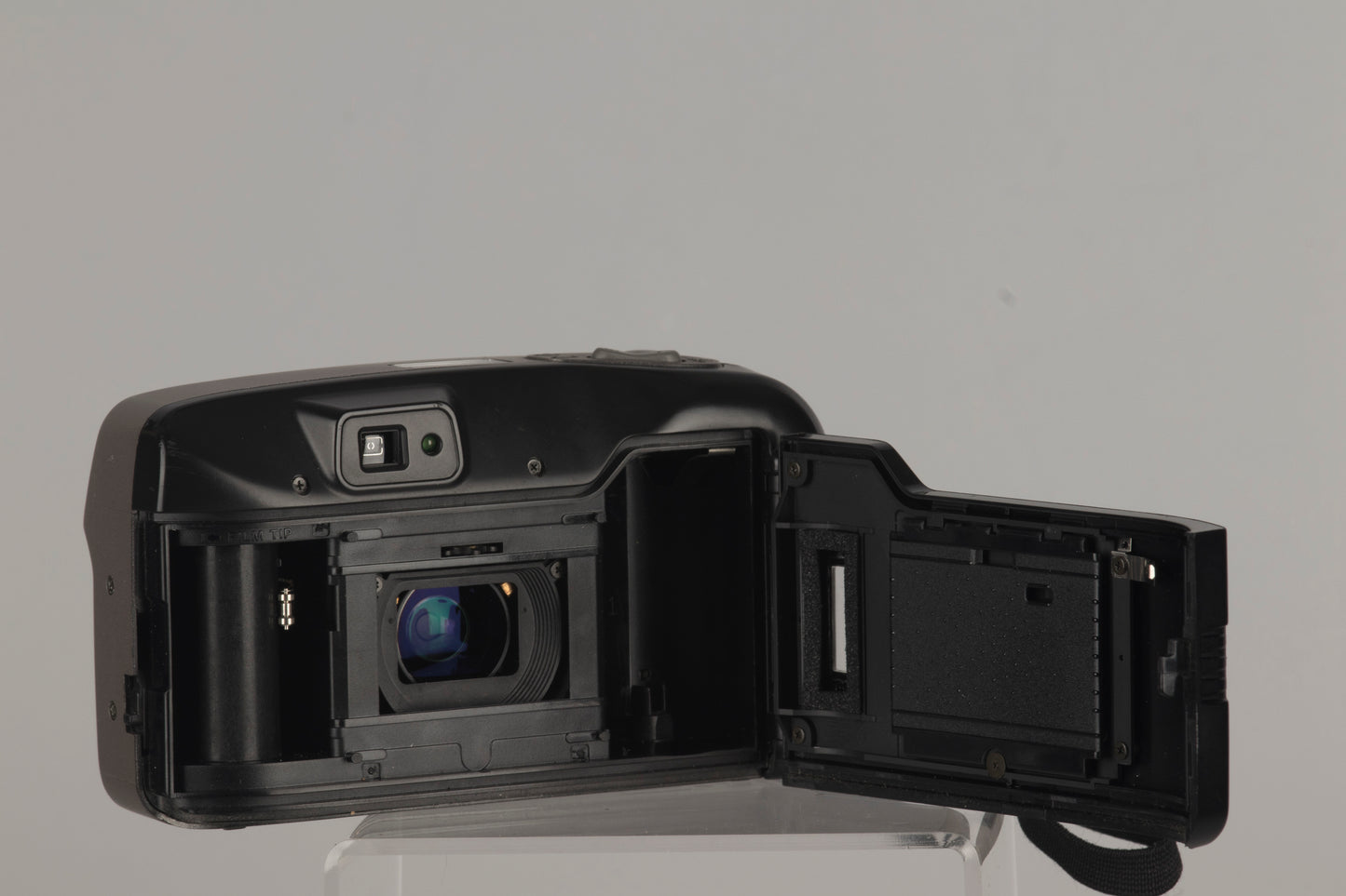 Minolta Riva Zoom 70 Date 35mm camera with case (serial 38921090)