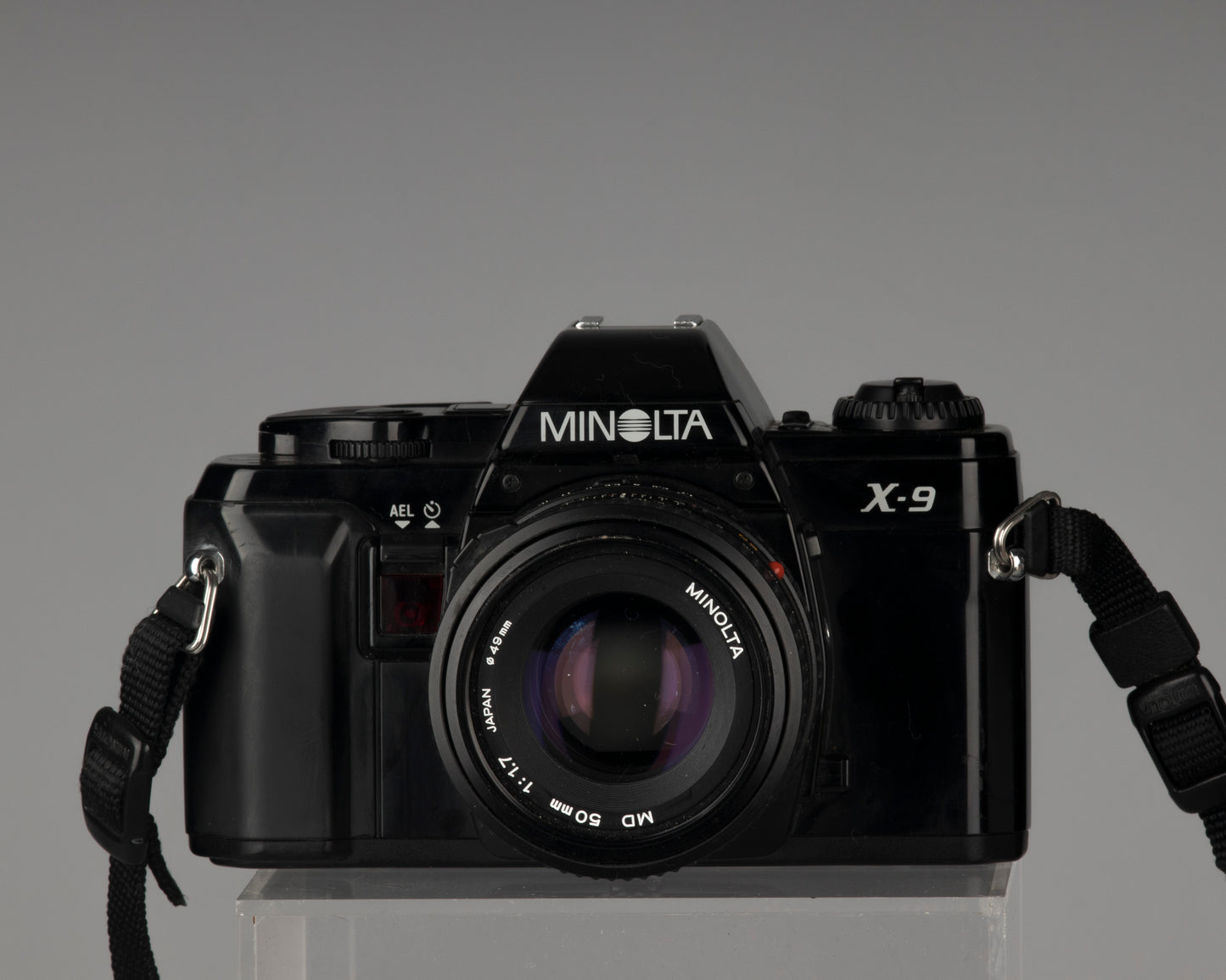 Minolta X-9 35 mm SLR avec objectif Minolta MD 50 mm f1.7 + étui toujours prêt
