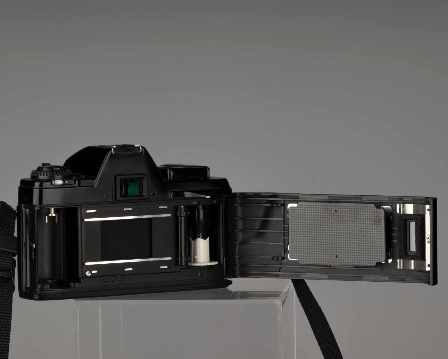 Minolta X-9 35 mm SLR avec objectif Minolta MD 50 mm f1.7 + étui toujours prêt